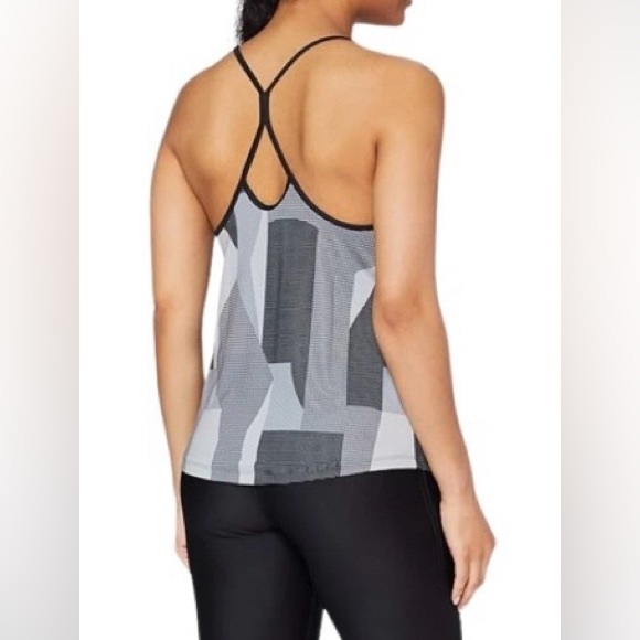 Under Armour tank - Picture 2 of 8